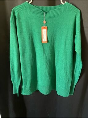 Boat Neck Ribbed Side Slit Pullover in
Dark Emerald S (2-4)